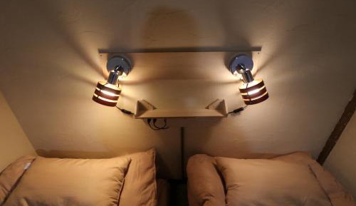 Small Twin Room - Non-Smoking
