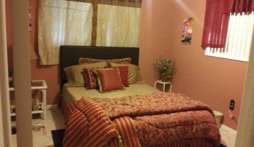 Standard Queen Room