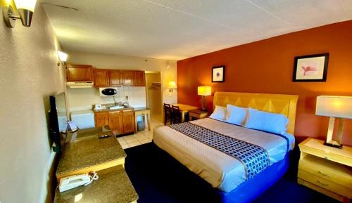 Deluxe King Room