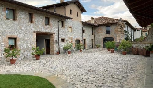 Villa with Garden View