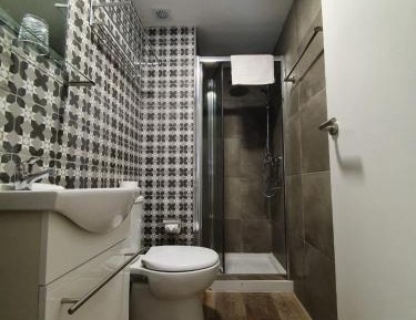 Deluxe Double Room with Shower
