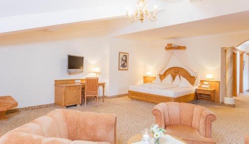 Suite with Sauna