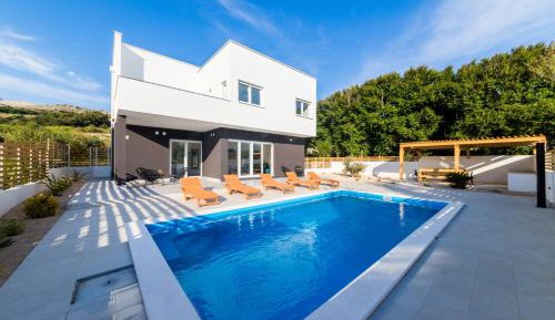 Villa with Private Pool