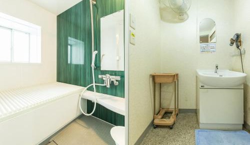 Twin Room with Shared Bathroom - Smoking