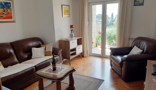 Two-Bedroom Apartment (4 Adults)