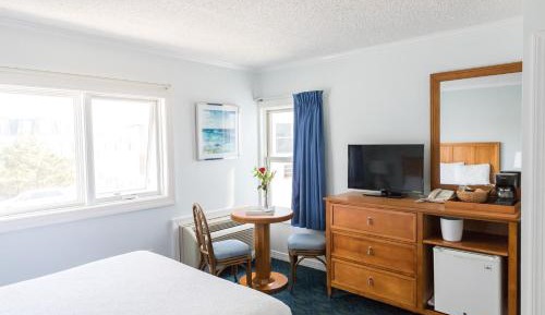 Two Room Sundeck Suite, Sundeck View