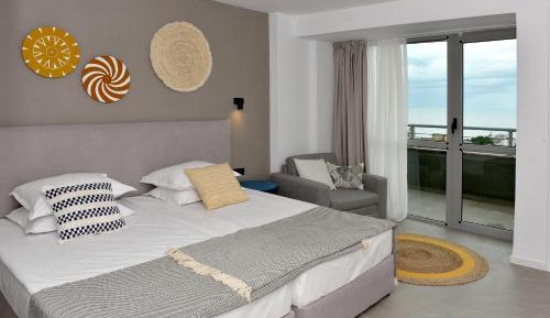 Standard Twin Room with Sea View