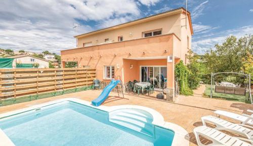 Three-Bedroom Villa