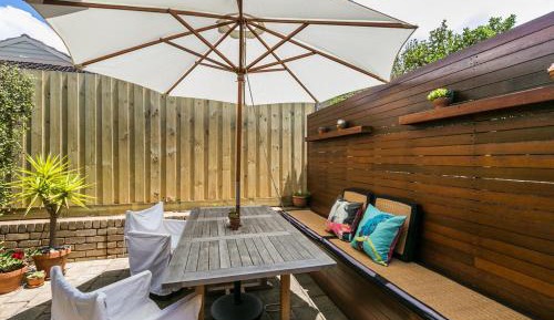 Two-Bedroom Holiday House