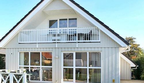 Three-Bedroom Holiday Home 