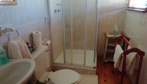 Deluxe Double Room (2 Adults + 1 Child)