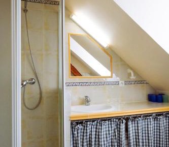 Quadruple Room with Private Bathroom
