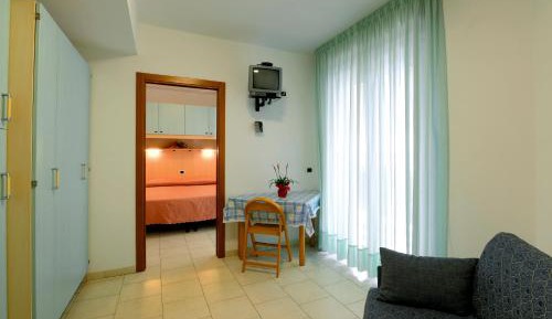 One-Bedroom Apartment with Balcony