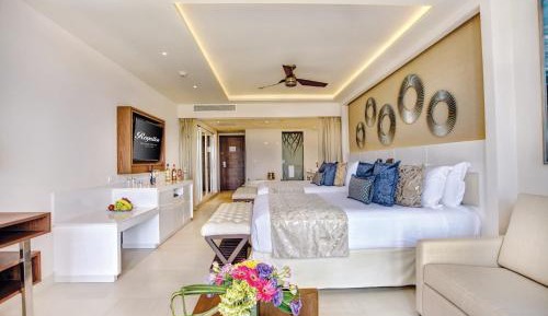 Luxury Presidential Two Bedroom Suite Swim Out