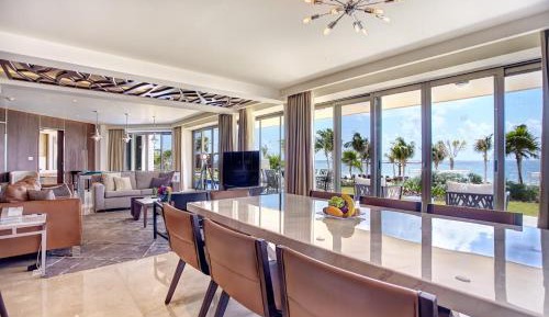 Luxury Chairman´s Three Bedroom Suite Ocean Front DC