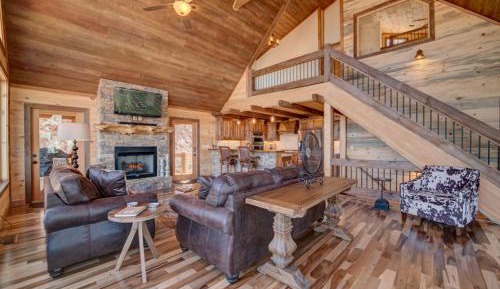 Four-Bedroom Holiday Home