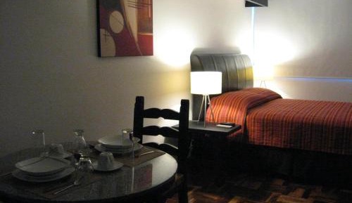 Deluxe One-Bedroom Apartment