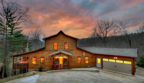 Four-Bedroom Holiday Home