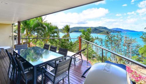 4 bedroom apartment with sea view - Apartment 4
