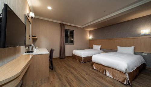 Deluxe Twin Room with No View