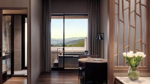 Suite Room, Suite, 2 Double, Garden view