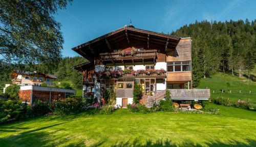 Holunda Apartment