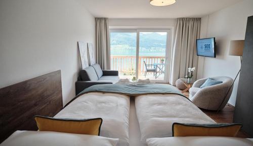 Apartment with Lake View
