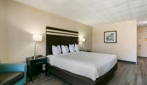 King Room with Balcony