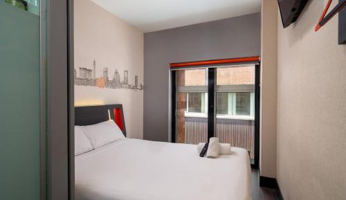 Double Room with Window