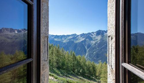 Triple Room with Mountain View