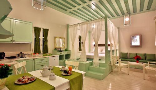 Deluxe King Suite