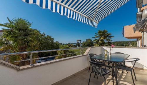 Apartment with Balcony