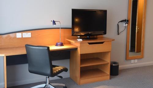 Standard Twin Room with Free Hot Breakfast