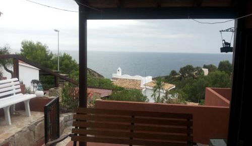 One-Bedroom House with Sea View