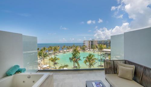 Junior Suite Partial Ocean View