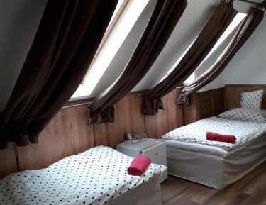 Economy Twin Room