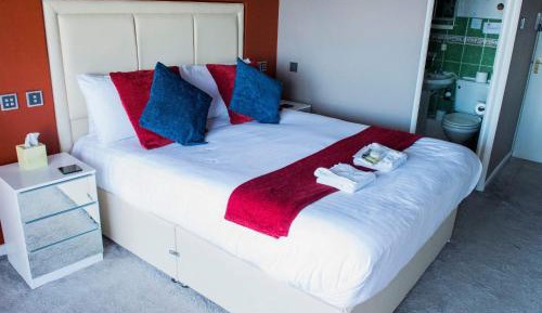 Deluxe Double Room with Balcony and Sea View