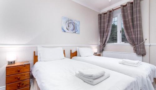 Twin Room with Private Bathroom