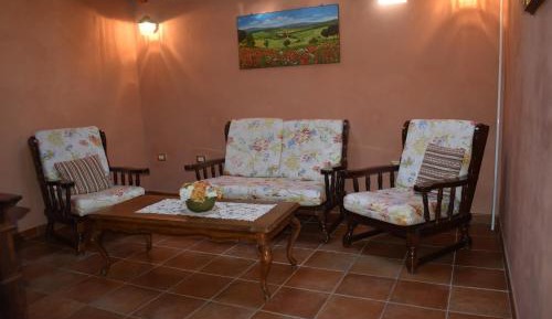 Two-Bedroom Apartment with Patio (6 Adults)