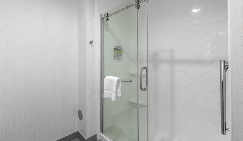 Standard King Room - Non-Smoking 