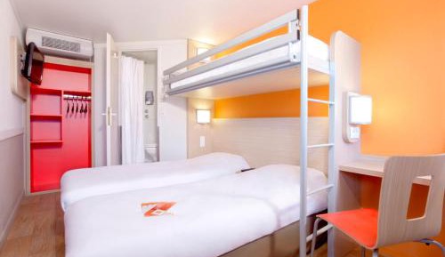 Triple Room with Three Single Beds