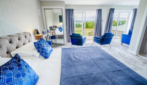 Suite with Hot tub