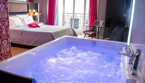 Double Room with Spa Bath