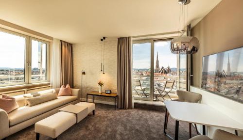 Suite with St. Stephen's Cathedral View