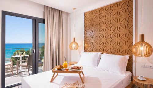 Deluxe Triple Room with Sea View