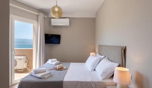 Double Room with Balcony and Sea View