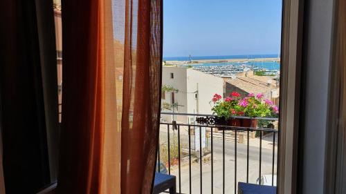 Double Room with Balcony and Sea View