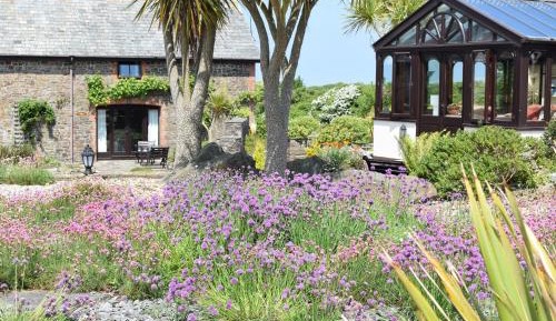 Cottage with Garden View