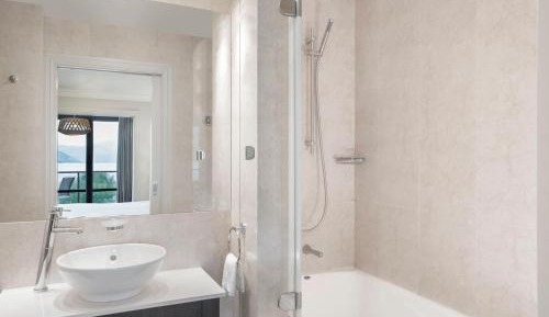 One bedroom lake view apartment