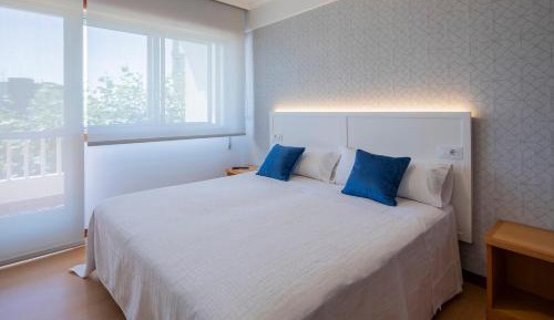 Deluxe Double or Twin Room with Balcony